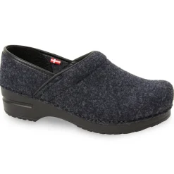 Ava Women's Vegan Clog in Navy