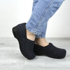 Ava Women's Vegan Clog in Navy