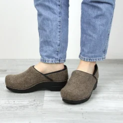 Ava Women's Vegan Clog in Stone