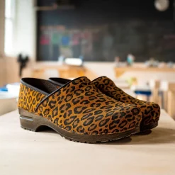 Boteh Women's Clog in Cheetah