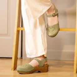 Heart Women's Sandal in Khaki