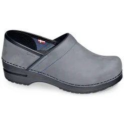 Pro. Oiled Leather Women's Clog in Blueberry