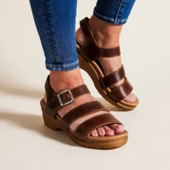 Sesso Women's Sandal in Brown